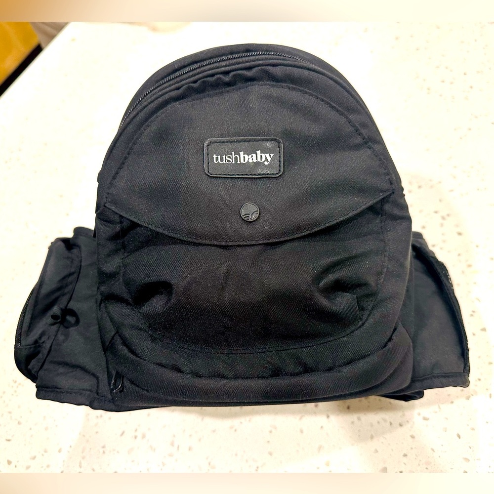 The Tushbaby Hip Carrier Black/Black